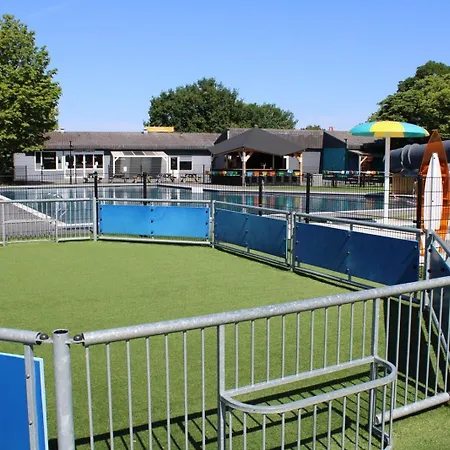 Cube De Luxe Resort *