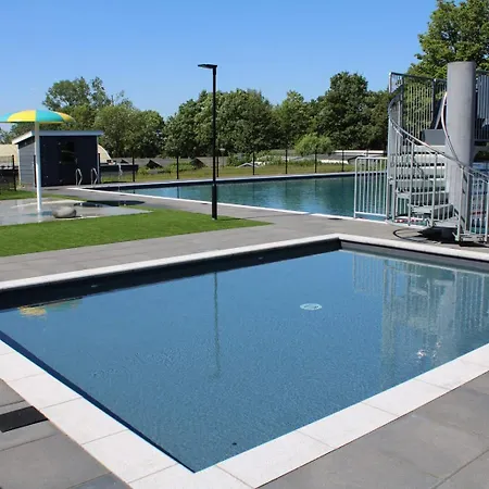 Cube De Luxe Resort Lathum